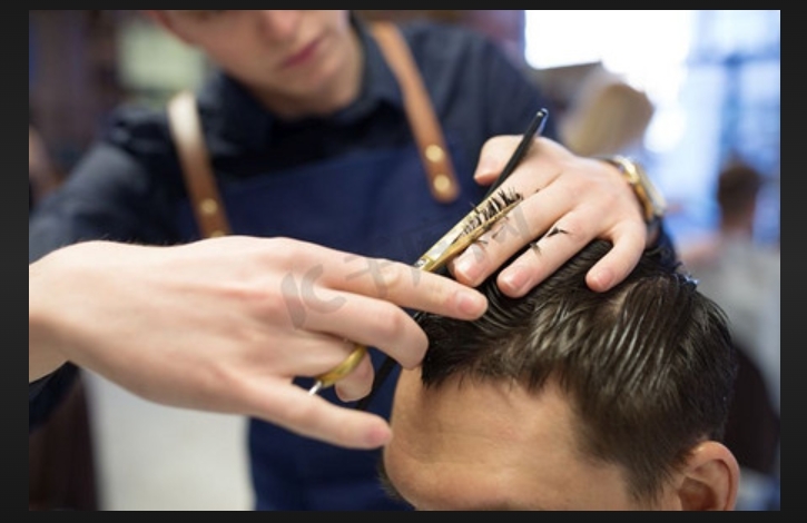 Men's Wash and Haircut